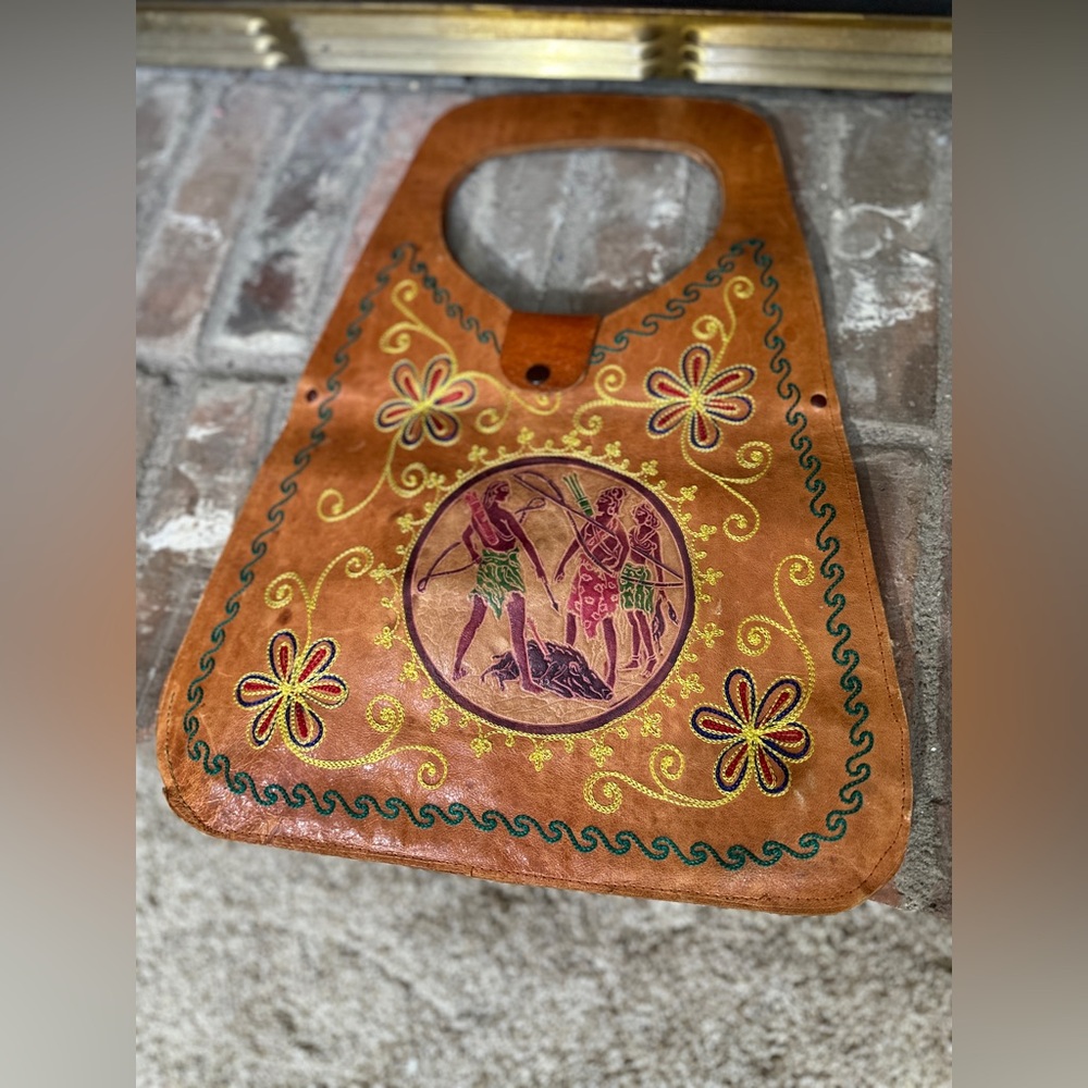 Vintage‎ Tooled Leather Tote Bag Boho Embroidered Hunters Scene 17”x23.5”
